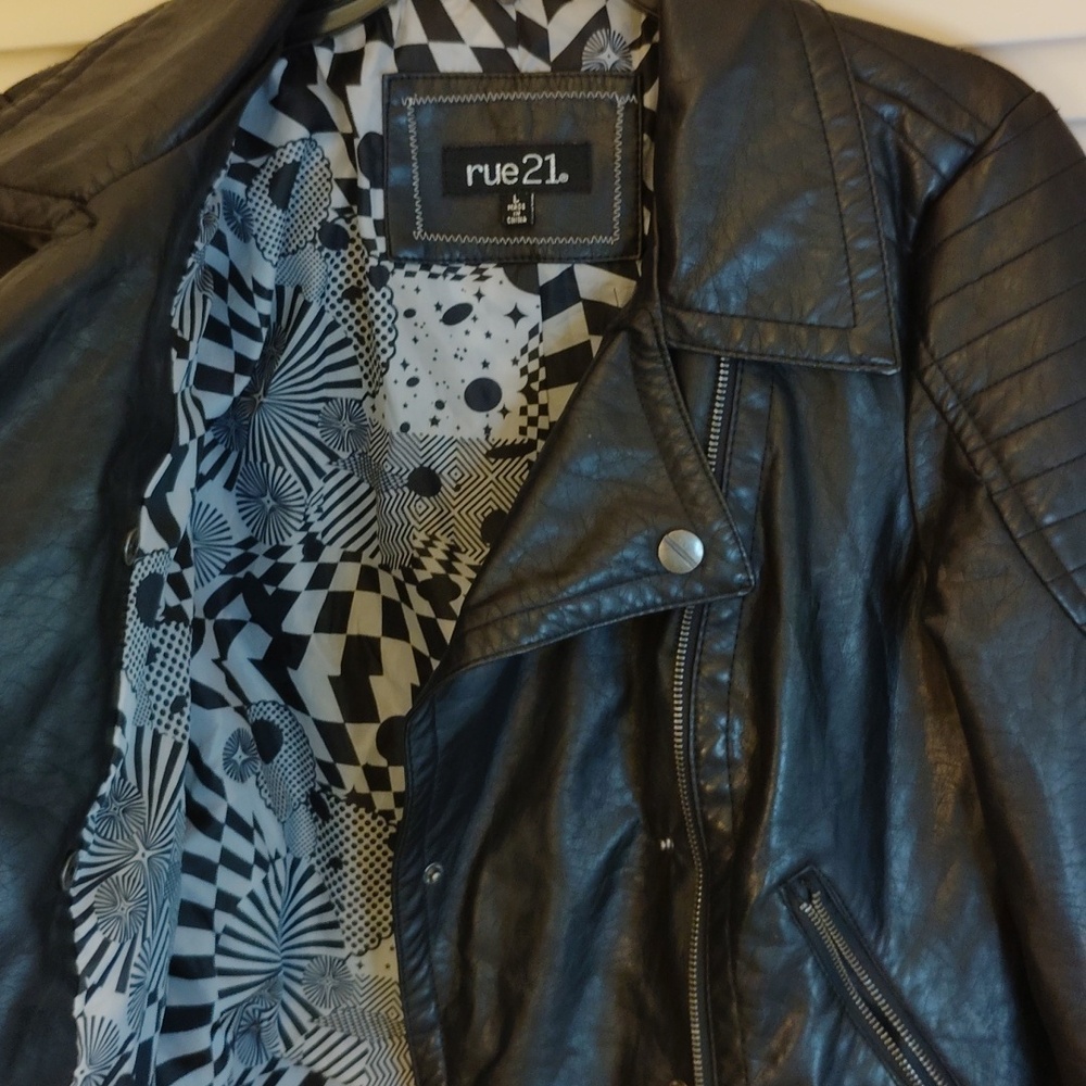 Rue21 Black Faux Leather Women's Jacket - Picture 6 of 6